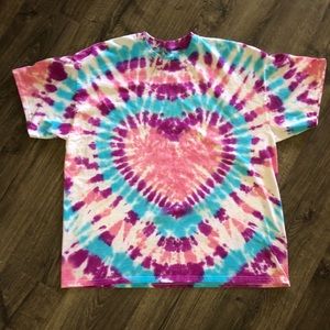 NEW Adult tie dye heart T-shirt